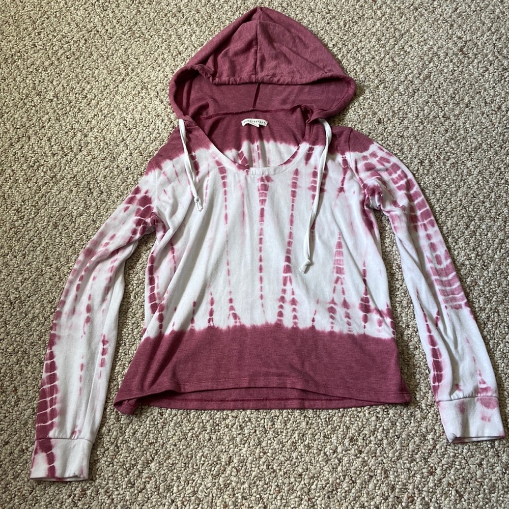 Aeropostale Small Pink and White sweatshirt